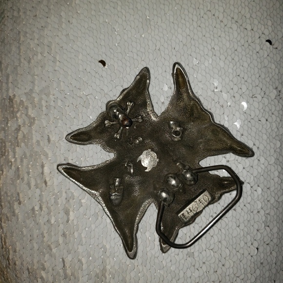 Rocker Cross Skulls Belt Buckle - Picture 3 of 3